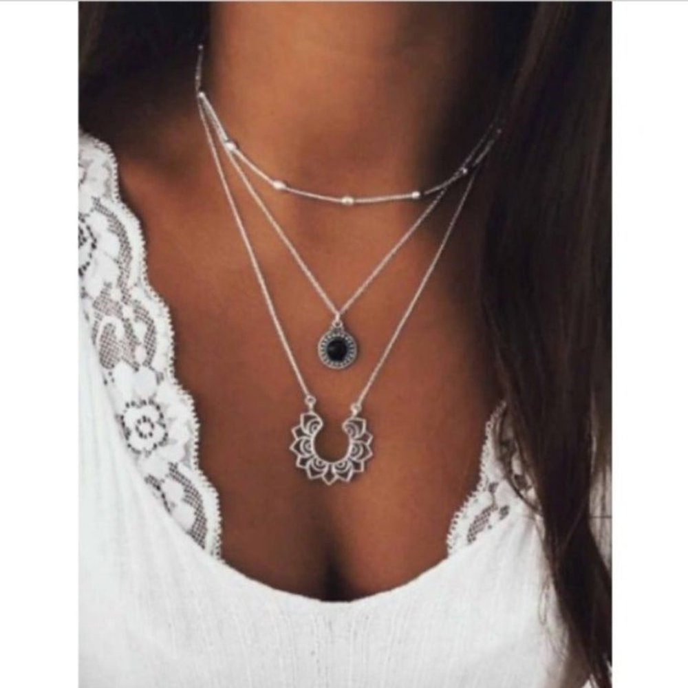 ☀️Lotus Pendant Beaded Necklace☀️